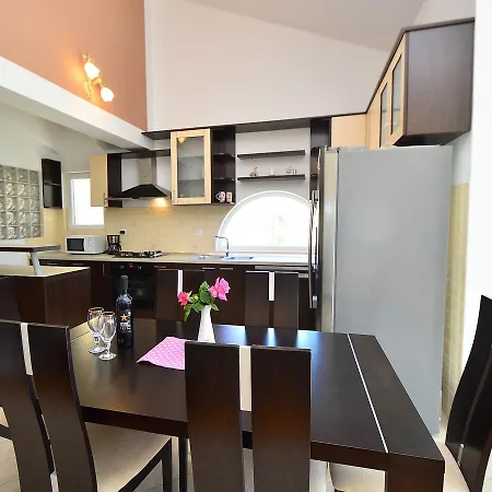 Apartment Naomi Brodarica (Sibenik-Knin)